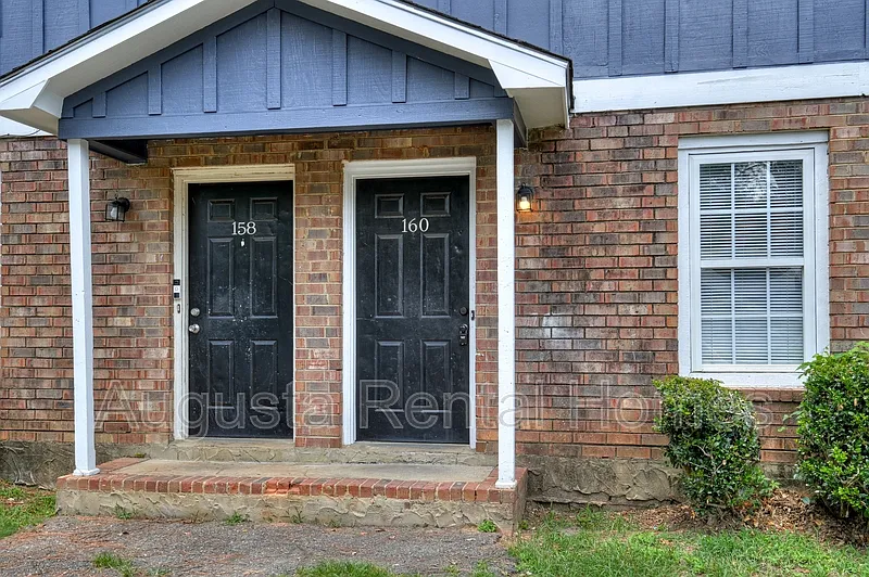 160 Chalet North Ct