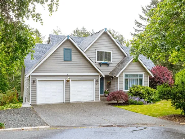 1927 Riverside Dr, View Royal, BC V9B 6H9