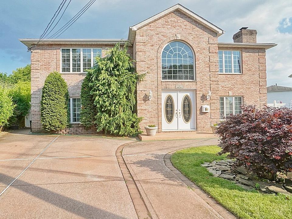 1st image of 35 Dawson Cir