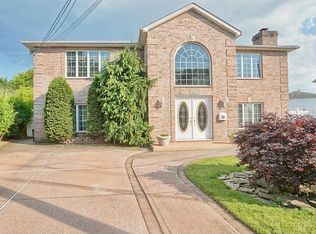 35 Dawson Cir, Staten Island, NY 10314
