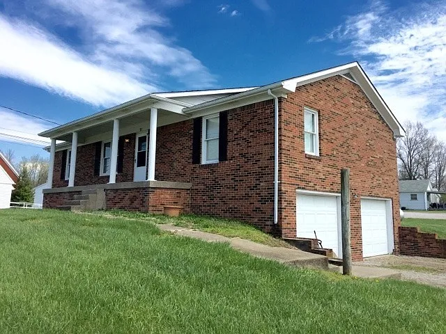 111 Pleasureville Rd — Photo 3