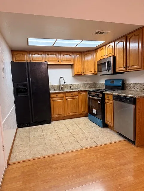 Photo 2 of 15 - 3733 Scallop Ct - North Highlands, CA Building Photo - 3733 Scallop Ct