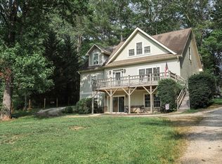 140 Cedar Hills Dr, Franklin, NC 28734