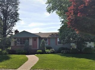 52 Coolspring Dr, Cranston, RI 02920