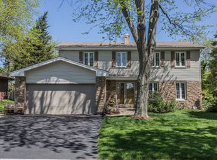 105 Pipers Dr, Bartlett, IL 60103