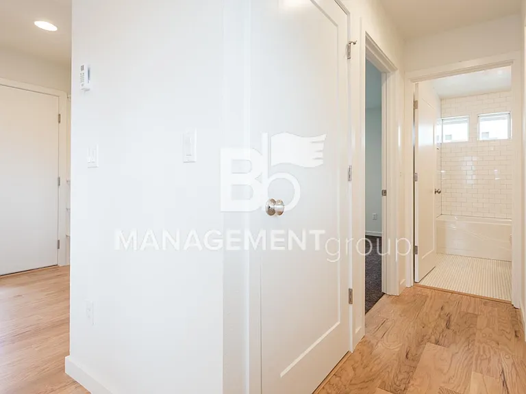 4038 NE Garfield Ave — Photo 16