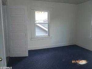 2nd image of 6 W 31st St