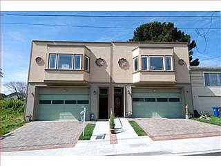 1st image of 140 3rd Ave