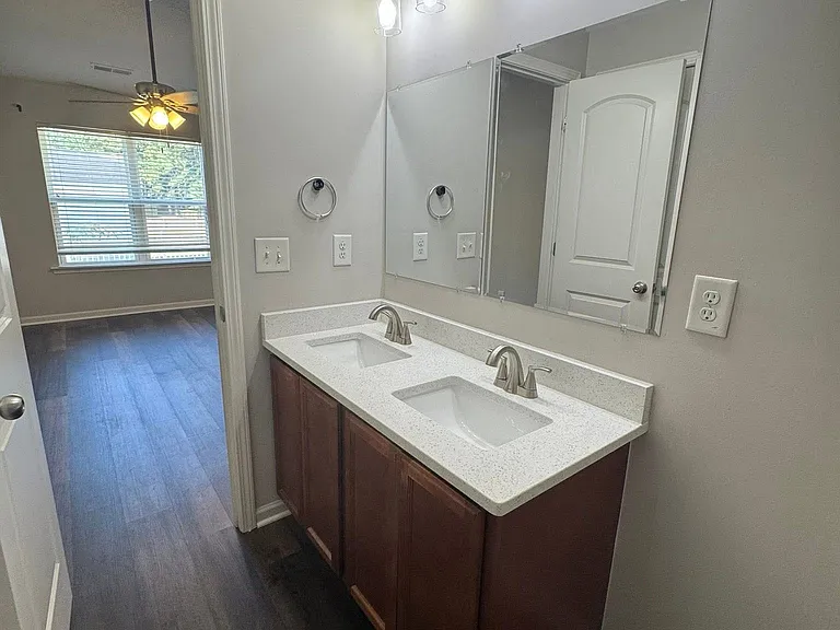 1617 Friendly Rd — Photo 6