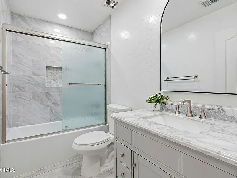 7527 S 13th Pl — Photo 16