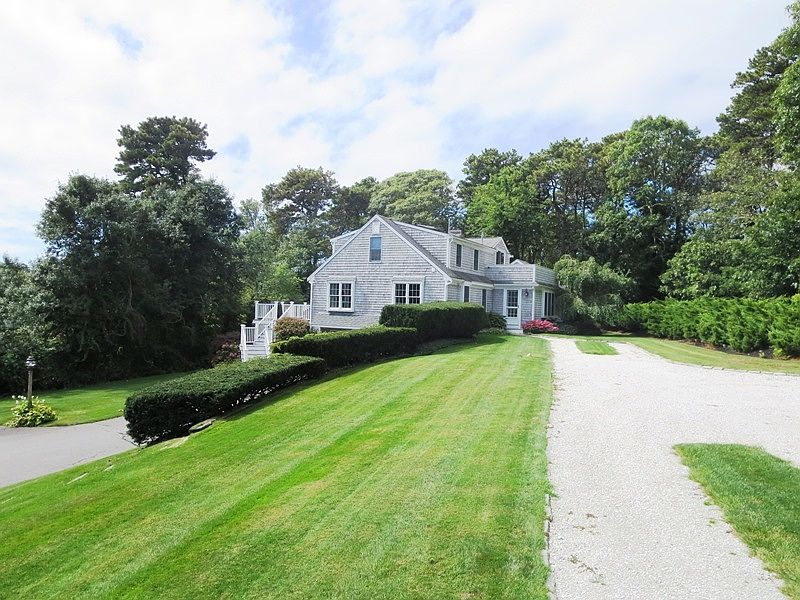 Private Cape style house With 2 driveways - plenty of room f