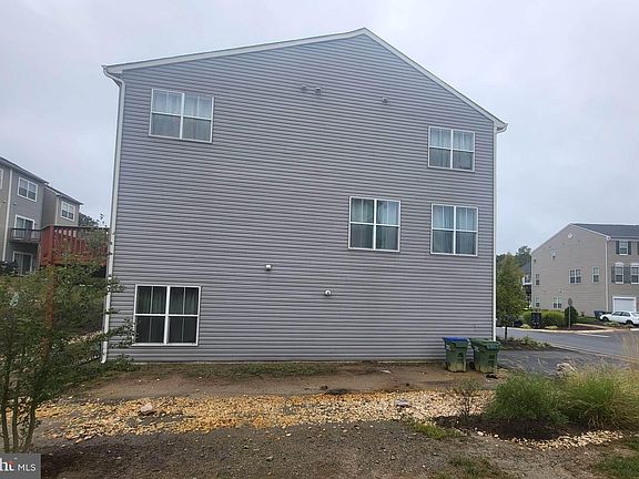 3rd image of 510 Woodstream Cir