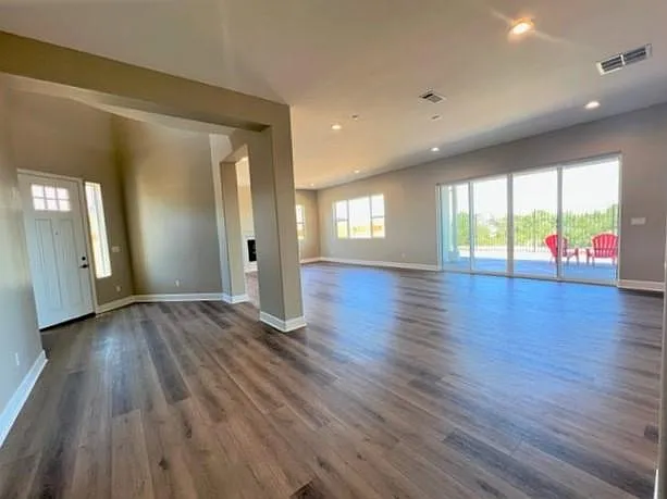 1529 Copperberry Way — Photo 8