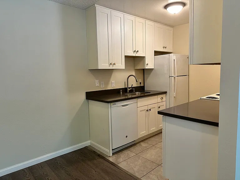 410 Boardwalk Ave #3 — Photo 5