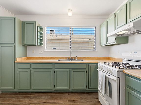 4th image of 1817 Peach Rd NE