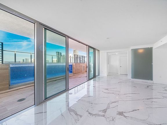 5th image of 300-330 Sunny Isles Blvd #Ts4