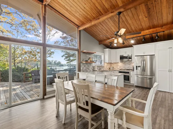 203 Shoreline Dr, Malakoff, TX 75148