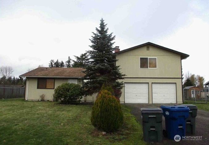 1st image of 4715 220th Street E