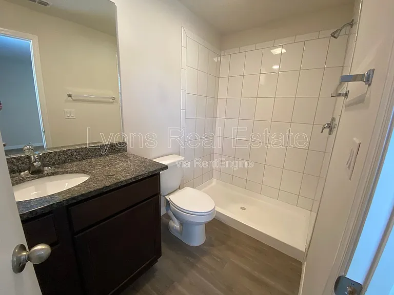604 Skyline Blvd — Photo 14