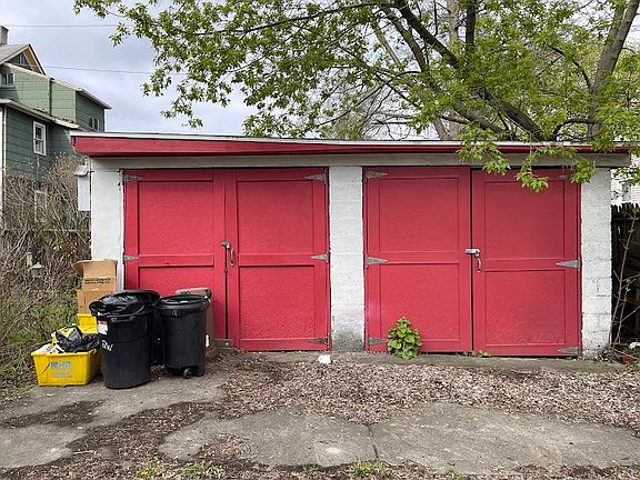 4th image of 47 Carlton St
