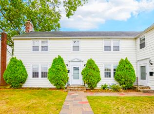 29 13th Ave, Elmwood Park, NJ 07407