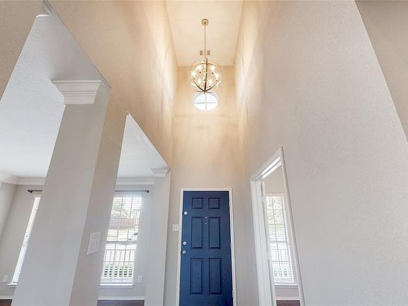 4th image of 6201 Oakmont Dr
