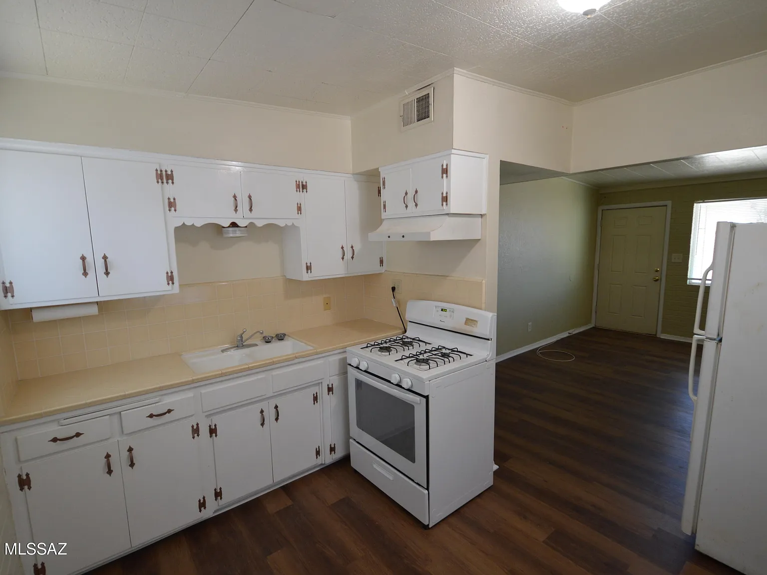 1 bed, 1.0 bath, 600 sqft, $800 — Photo 3