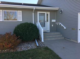 3417 7th St SW, Minot, ND 58701