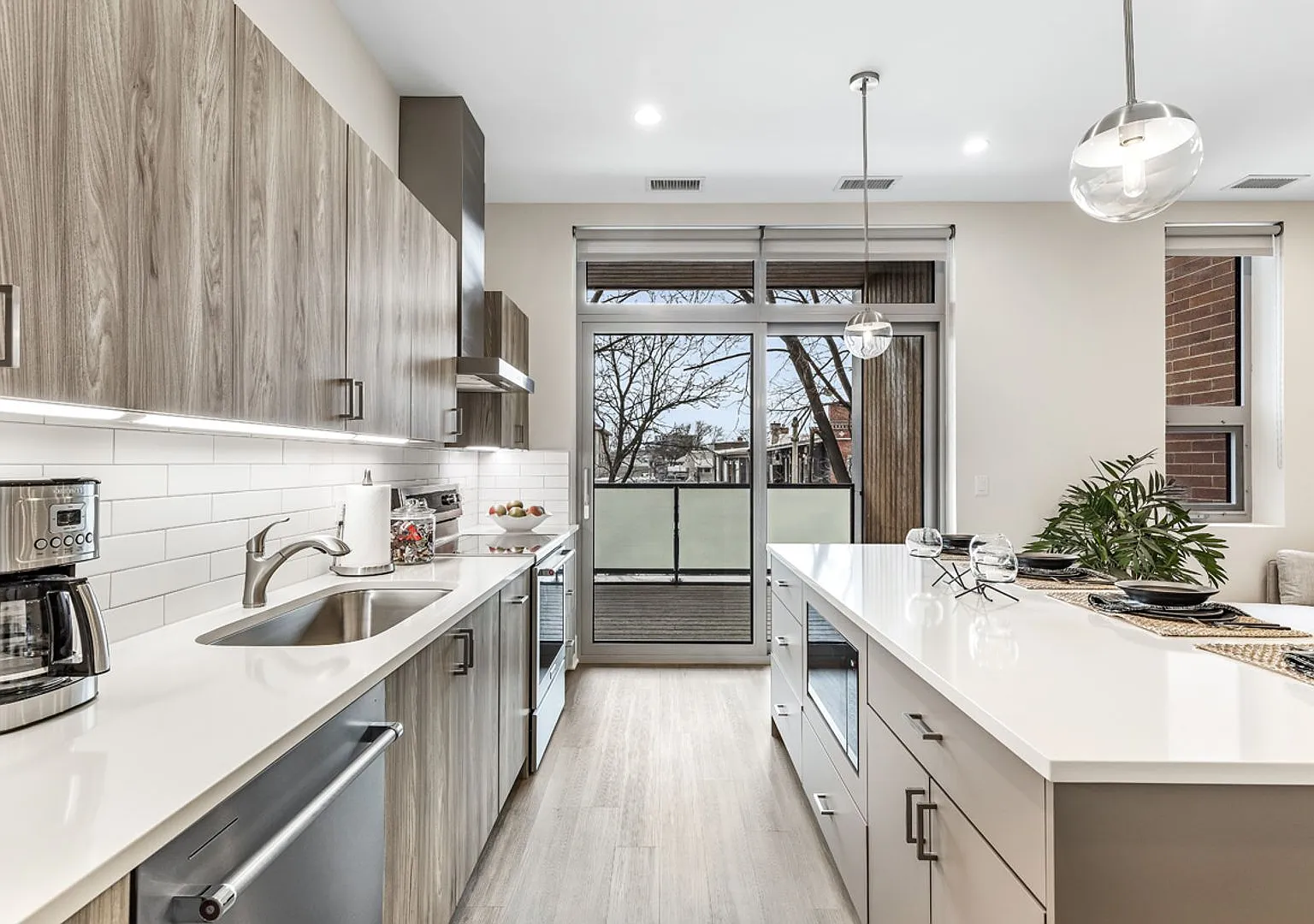 435 Madison Street — Photo 2