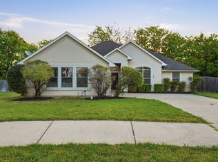 500 Hidden Meadow Ct, Desoto, TX 75115