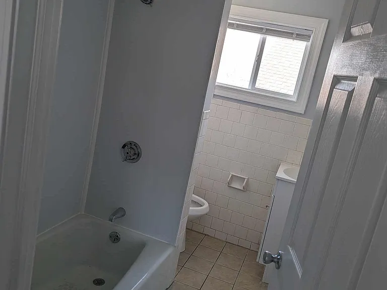 450 Weeden St #3 — Photo 3