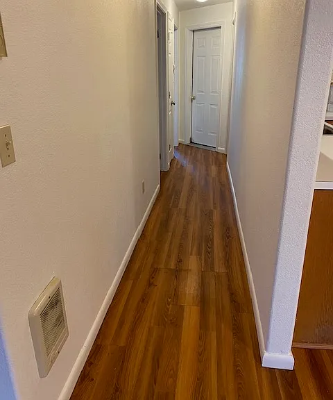 1910 16th Ave SE — Photo 8