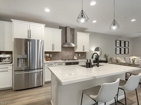 11689 Emerald Lake Ave, Las Vegas, NV 89138