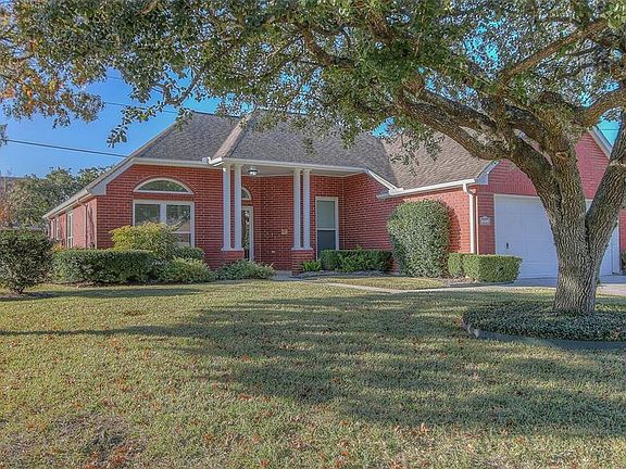 2nd image of 918 W Peach Hollow Cir
