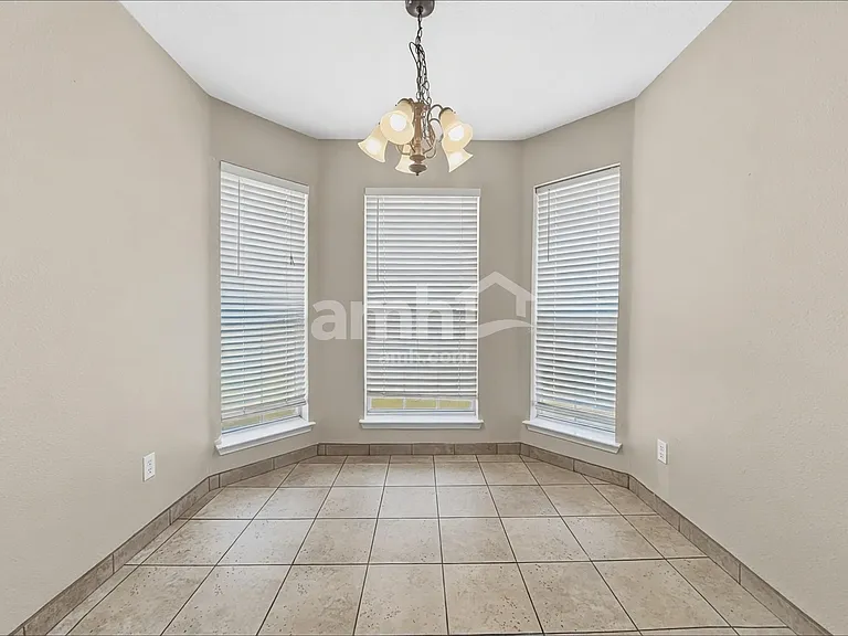 1325 Misty Dr — Photo 5
