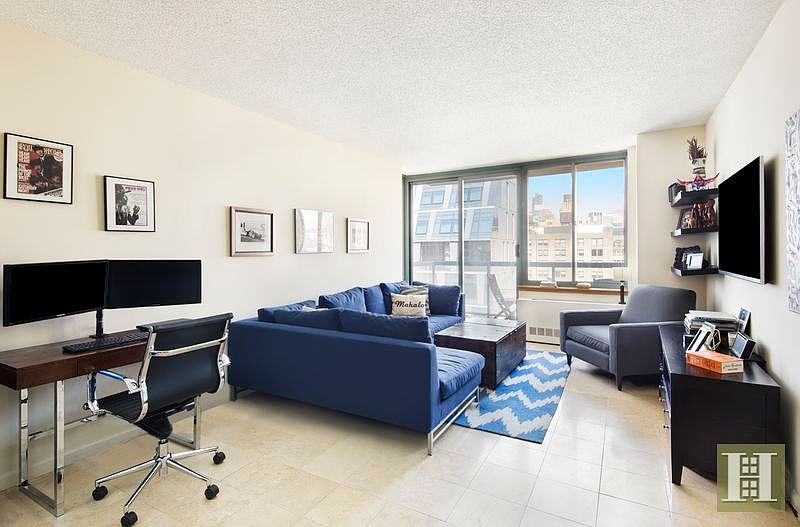 1st image of 22-26 W 15th St APT 15E