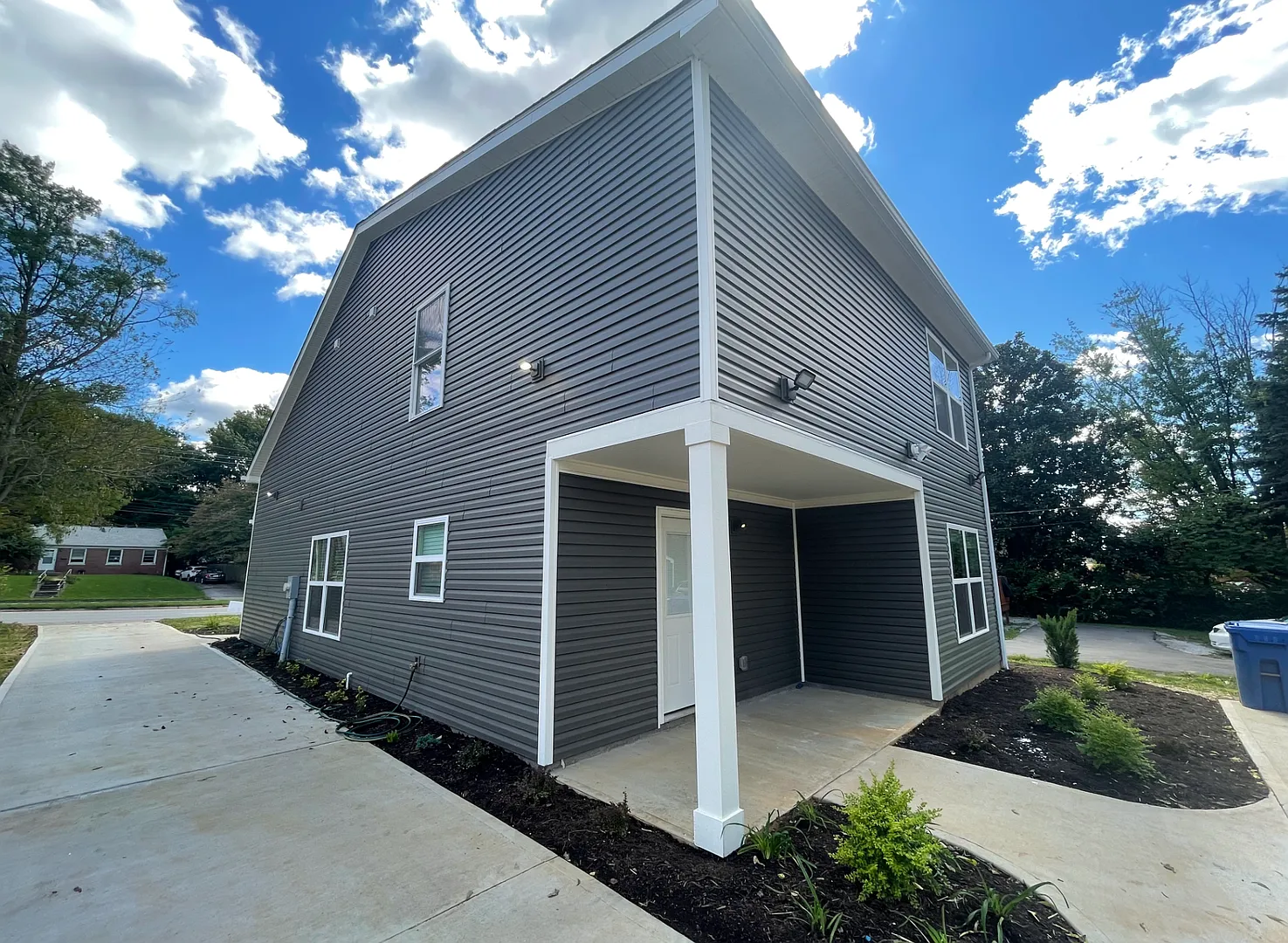 624 Golfview Drive — Photo 2