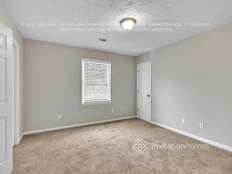 4877 Hawk Trl NE — Photo 9