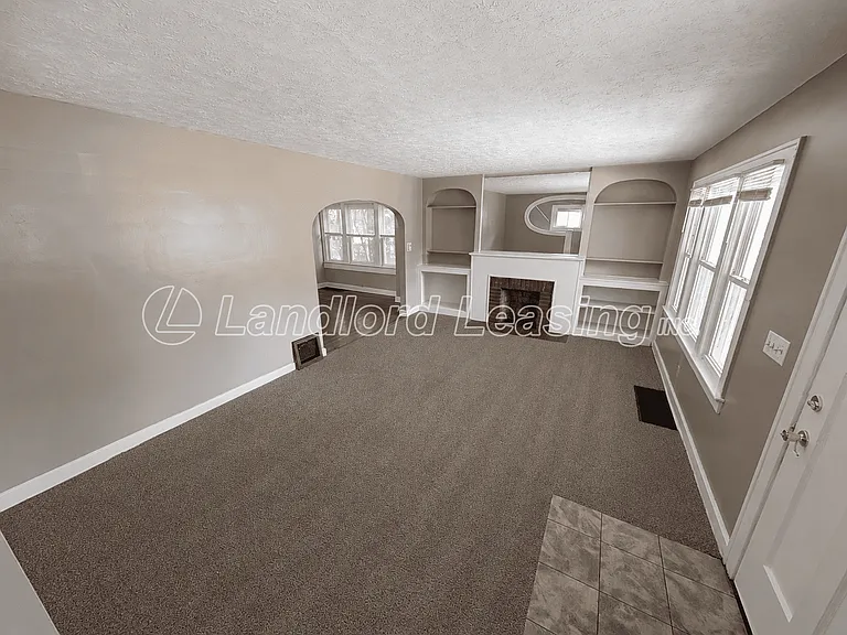 3433 Livingston Ave — Photo 3