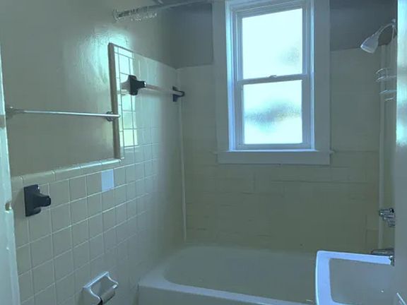 4th image of 3633 Oakman Blvd APT 4