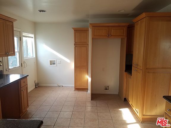 4th image of 7607 S Hobart Blvd
