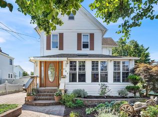 187 Perkins Ave, Oceanside, NY 11572