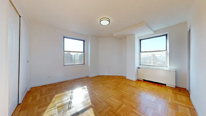 Rented by Bond New York | media 9