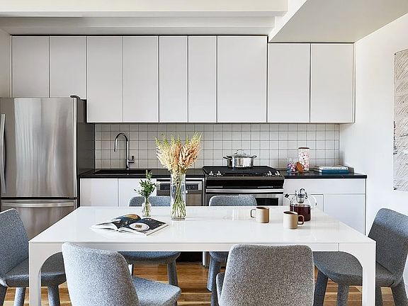 4th image of 336 Himrod St #Penthouse 3