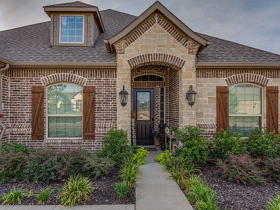 3rd image of 236 Katy Lake Dr