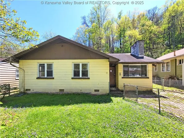 728 98th St, Marmet, WV 25315