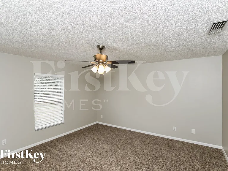 2750 Felix Rd SE — Photo 8