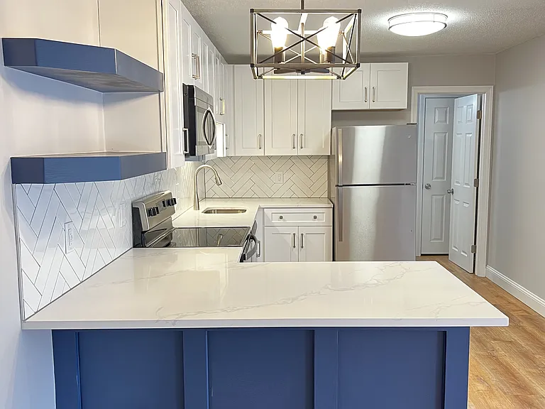 2 Pineland Avenue — Photo 30
