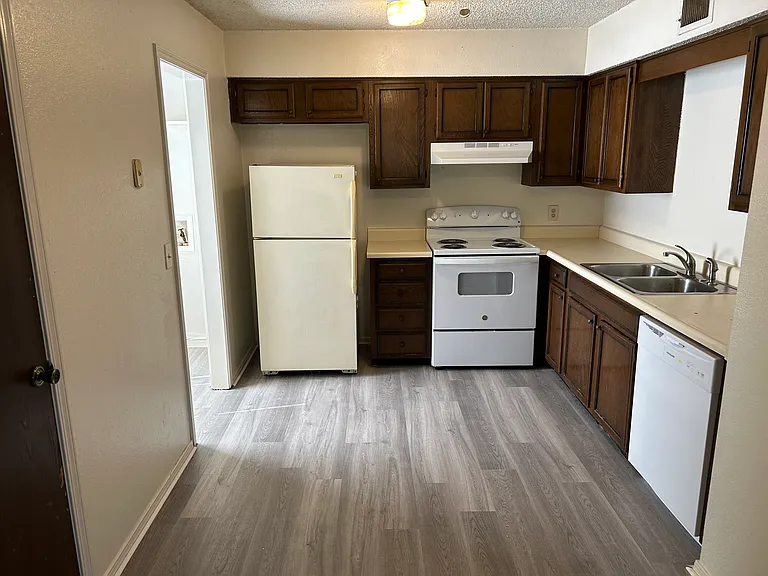 409 N Franklin Ave #A — Photo 5