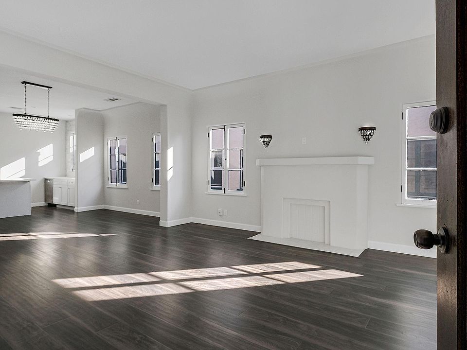 1st image of 410 N Genesee Ave